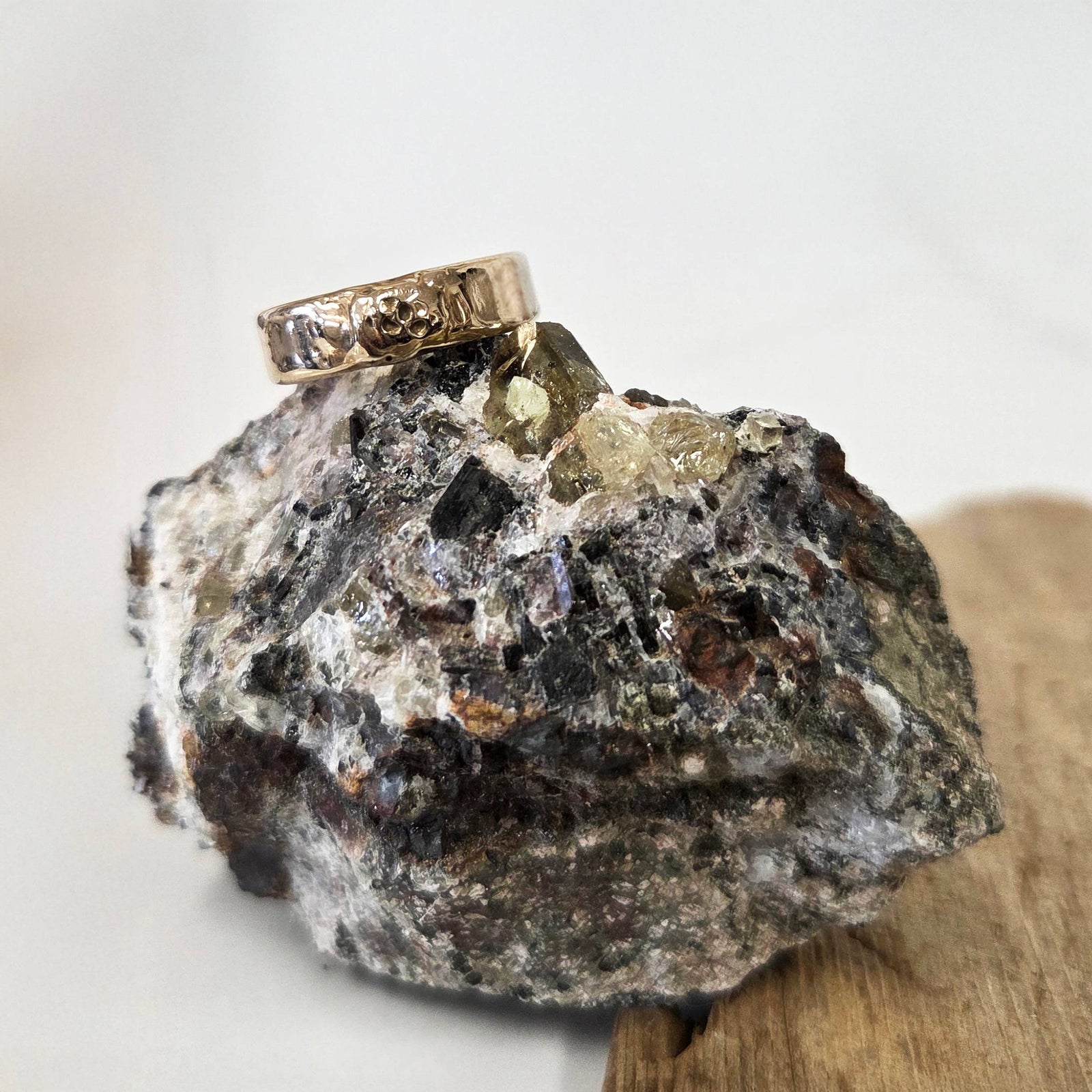 Mini Skull Band, Bronze, Size 7.25