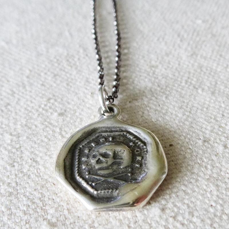 Skull & Crossbone Necklace - Memento Mori Wax Seal Skull Necklace