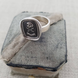 Death or Glory Skull and Crossbones Ring