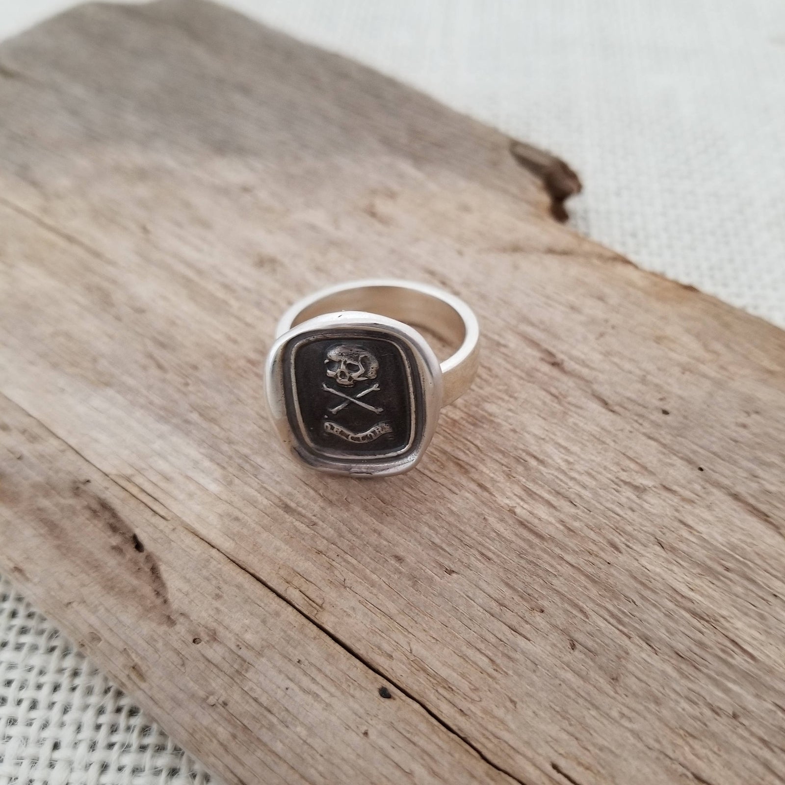 Death or Glory Skull and Crossbones Ring