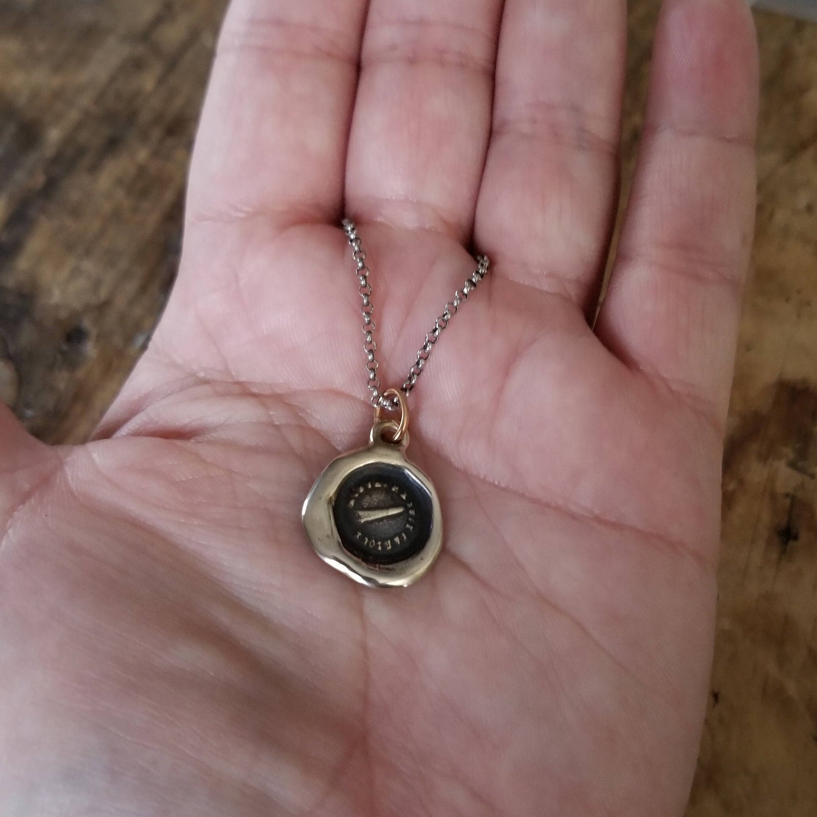 Comet - My fire follows me everywhere in bronze