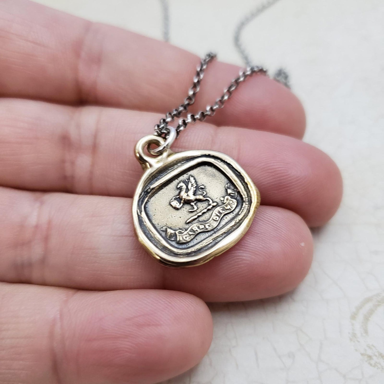 Gryphon - Carpe Diem in bronze