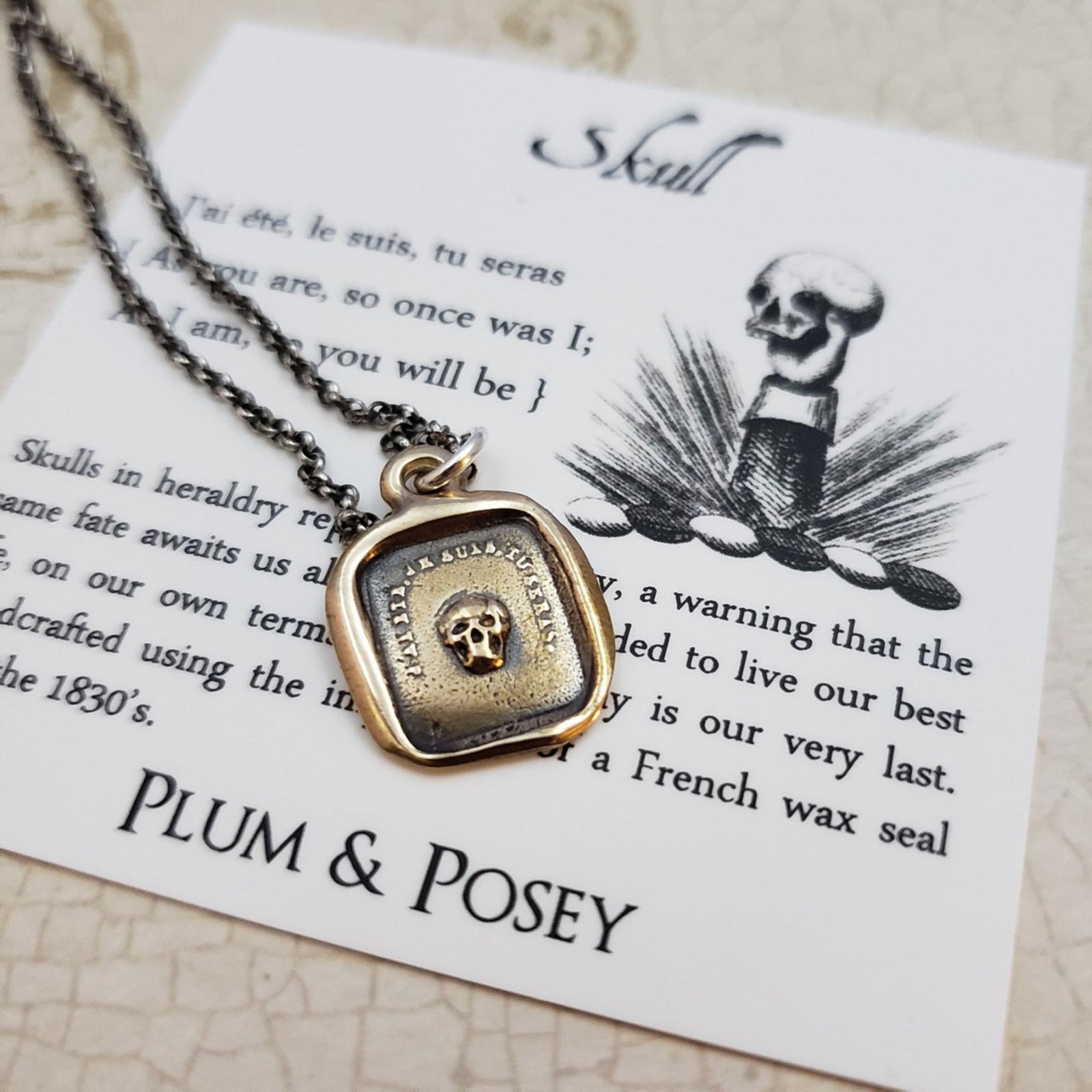 Skull Necklace Memento Mori in Bronze