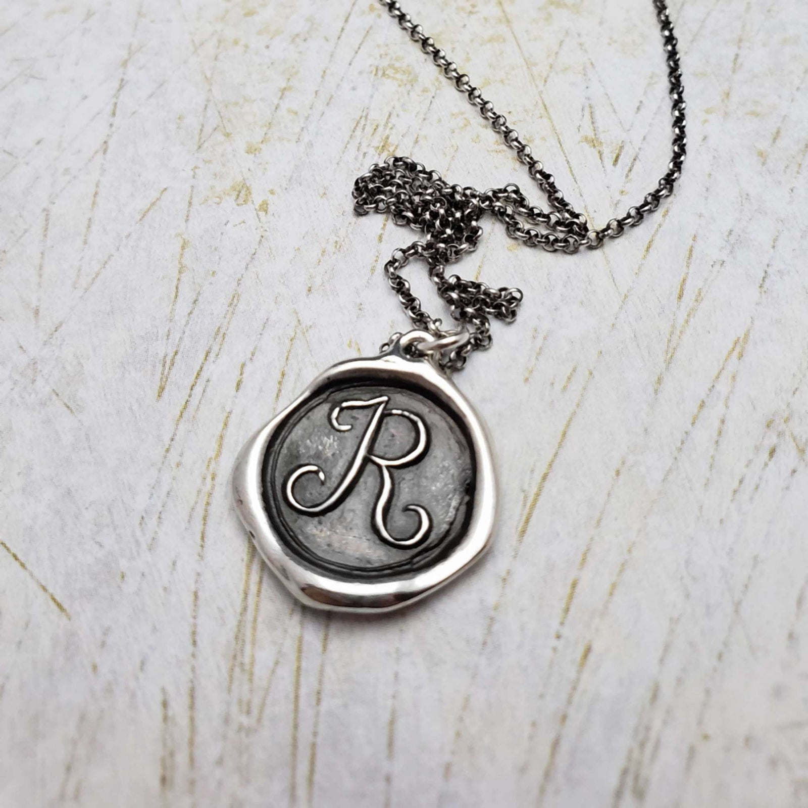 Letter R