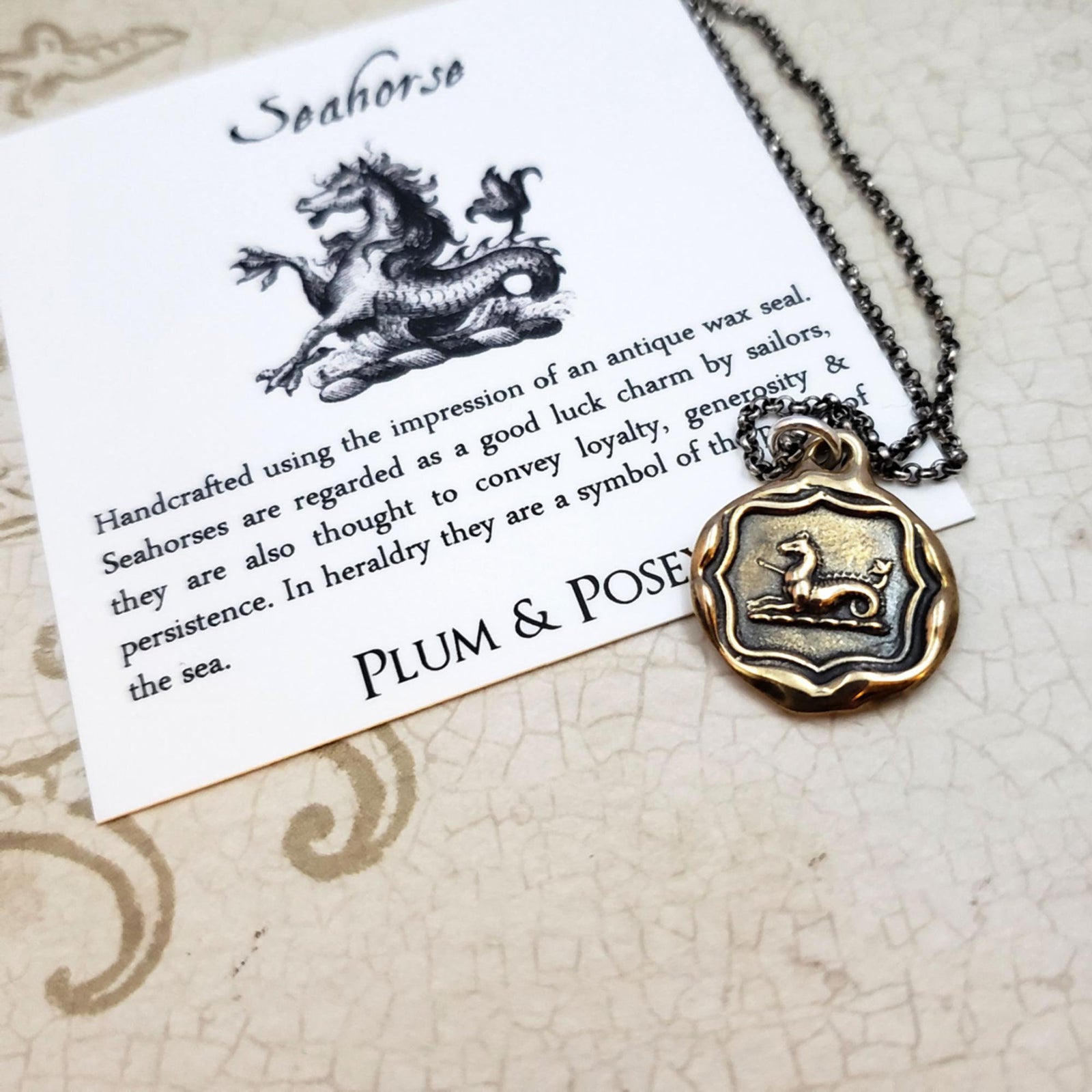 Seahorse pendant in bronze