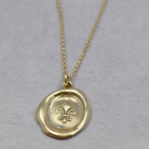 Fleur de lis - Purity Crest in Gold Vermeil