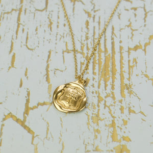 Oak Tree -Strength, Vitality & Guardianship in Gold Vermel