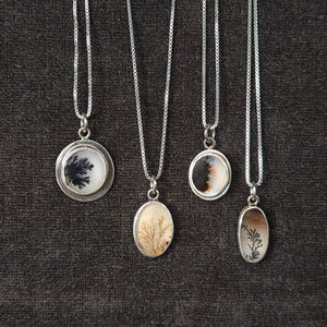 Dendritic agate pendant
