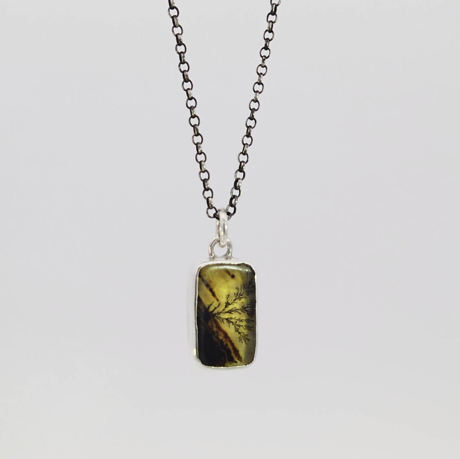 Dendritic agate pendant