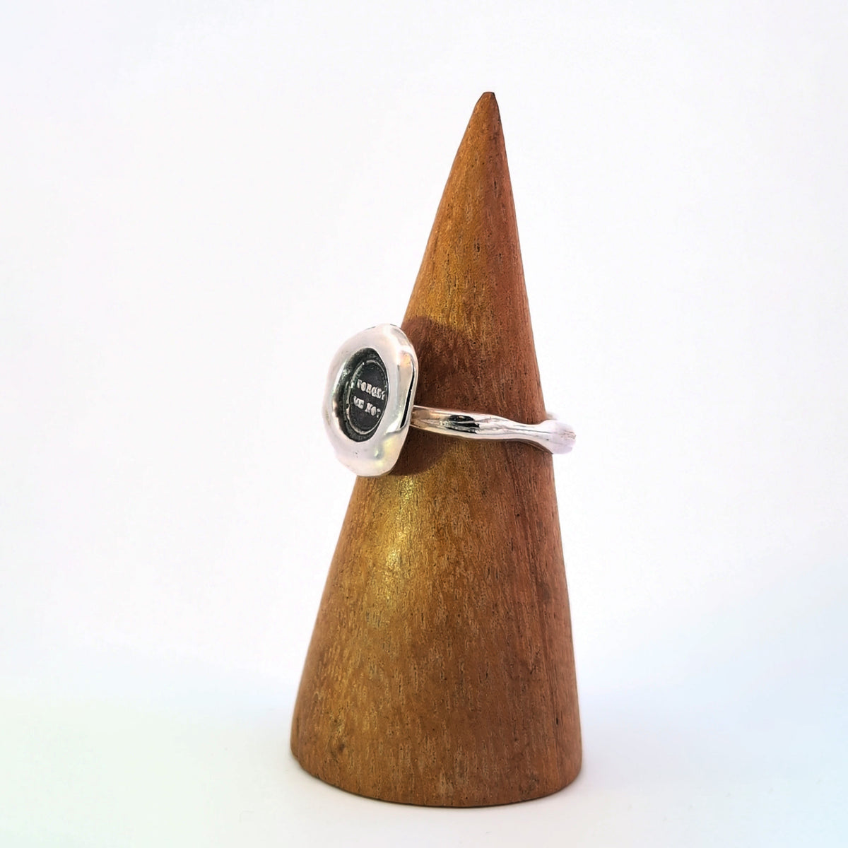 “Forget Me Not” Text Seal Ring, Sterling Silver, Size 7.5