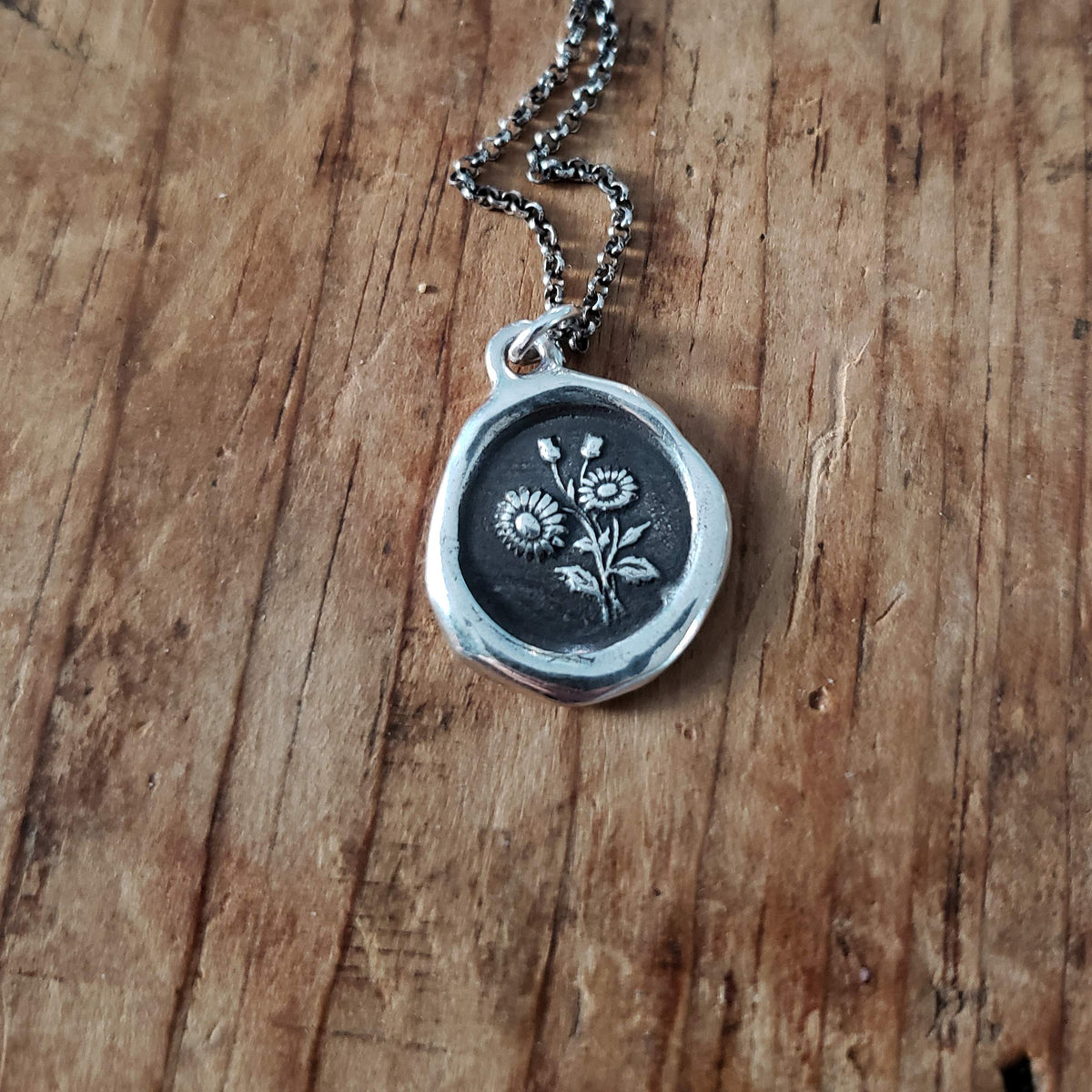 Daisy Necklace ~ Innocence &amp; Beauty