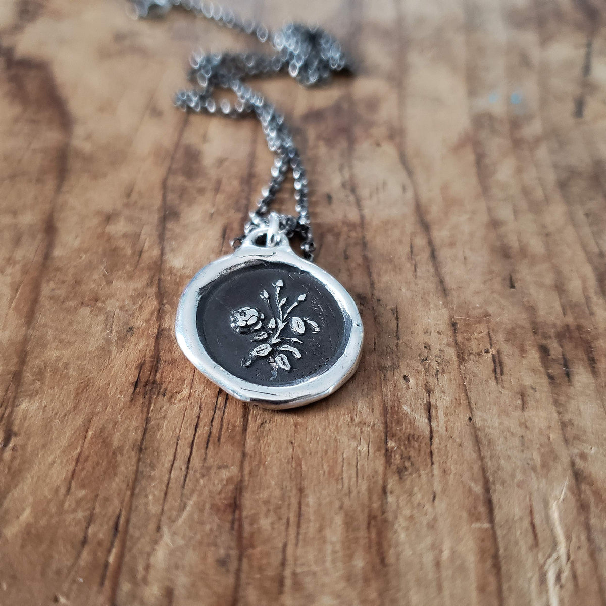 Rose Wax Seal Necklace - True love &amp; Adoration