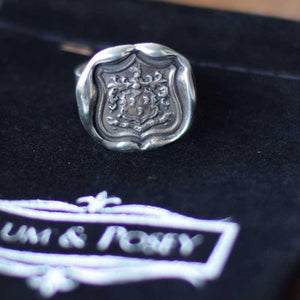 Wolf Crest Wax Seal Ring in Latin Dum Spiro Spero - While I Breathe I Hope