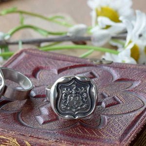 Wolf Crest Wax Seal Ring in Latin Dum Spiro Spero - While I Breathe I Hope