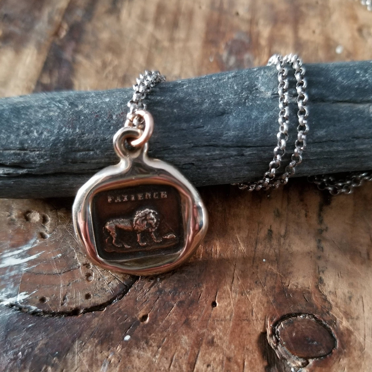 Lion and the Mouse - Aesop&#39;s Fable in bronze