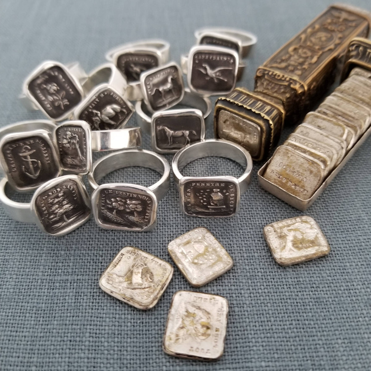 Anchor &#39;Hopes Sustains Me&#39; Wax Seal Ring