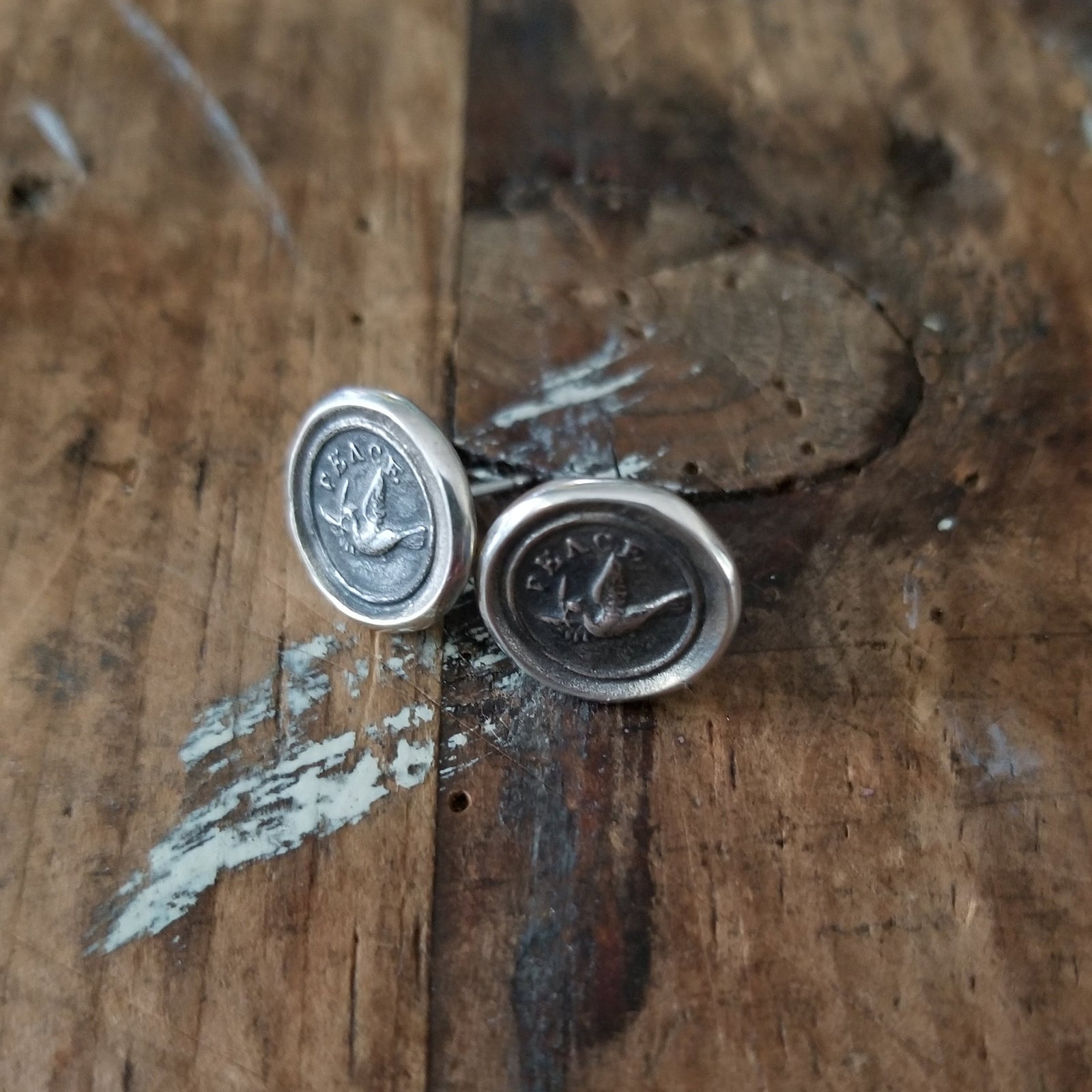 Peace Stud earrings - Dove Wax seal earrings