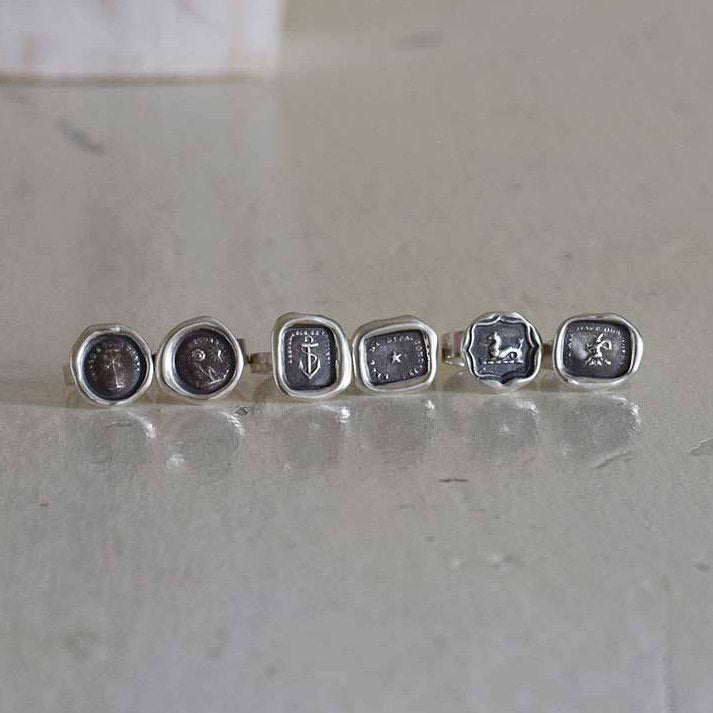 Fleur de lis Crest Wax Seal Ring