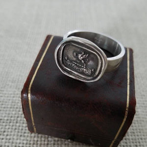 Gryphon Carpe Diem Ring - Seize the Day