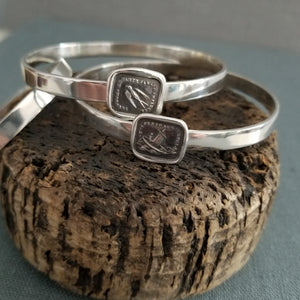 Swallow Wax Seal Bangle - Always wandering, never unfaithful