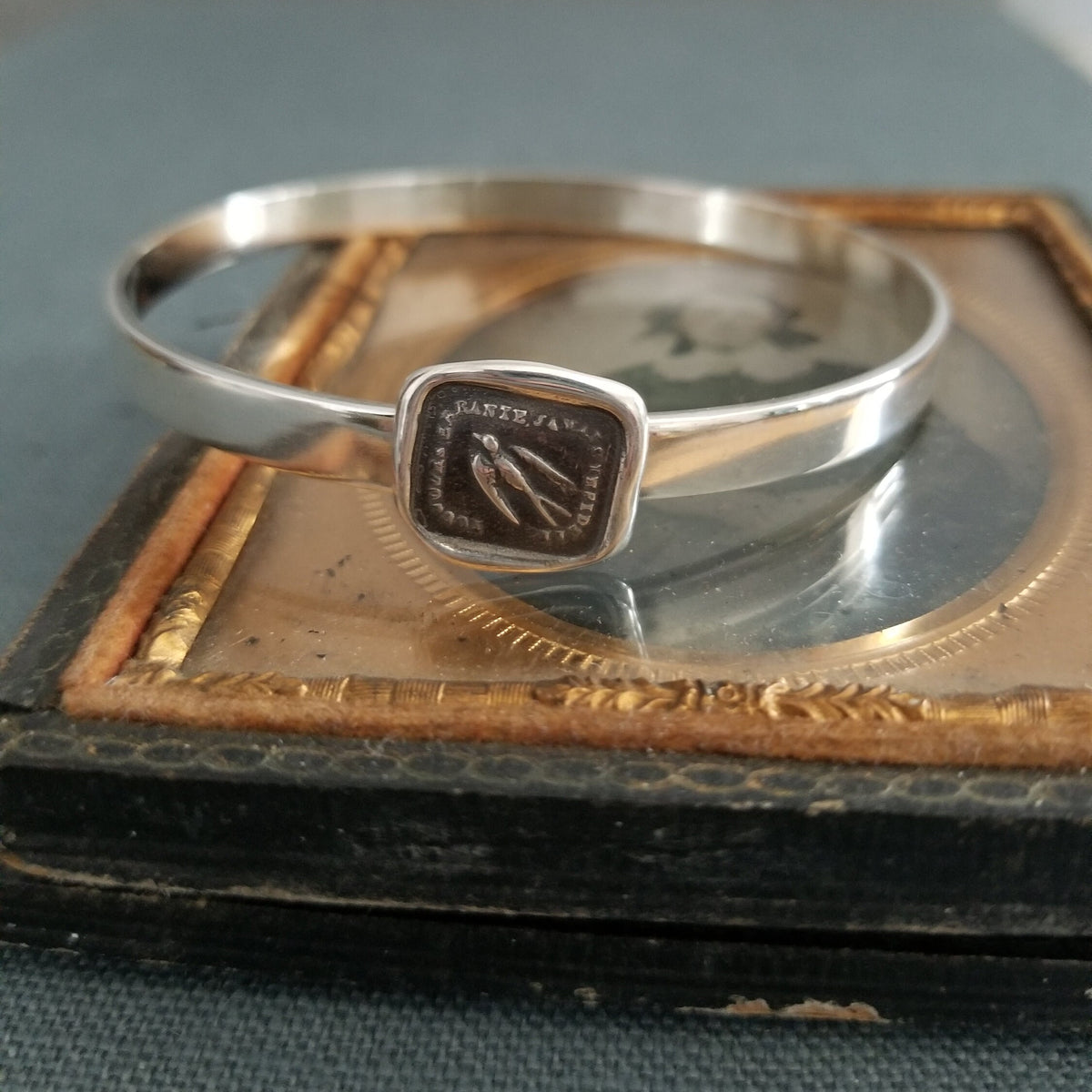 Swallow Wax Seal Bangle - Always wandering, never unfaithful