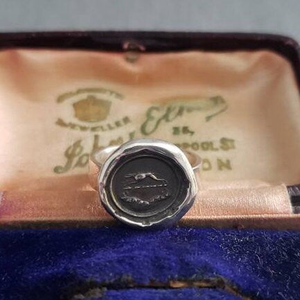 Greyhound - Perseverance -  Wax seal ring