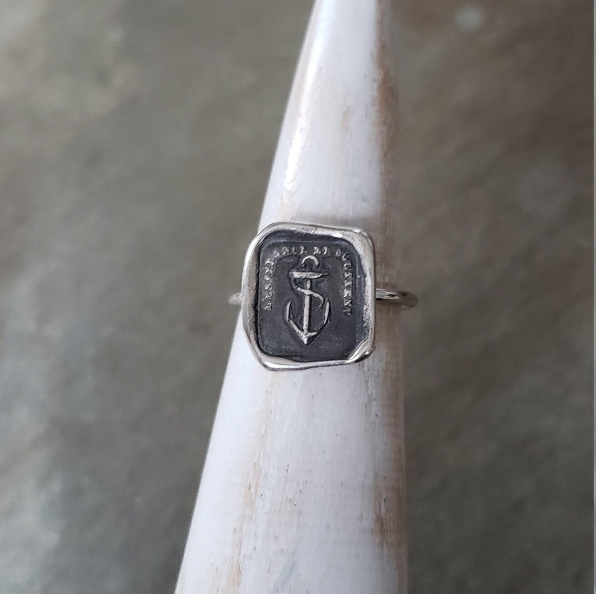 Anchor, hope - Skinny Stacking Ring
