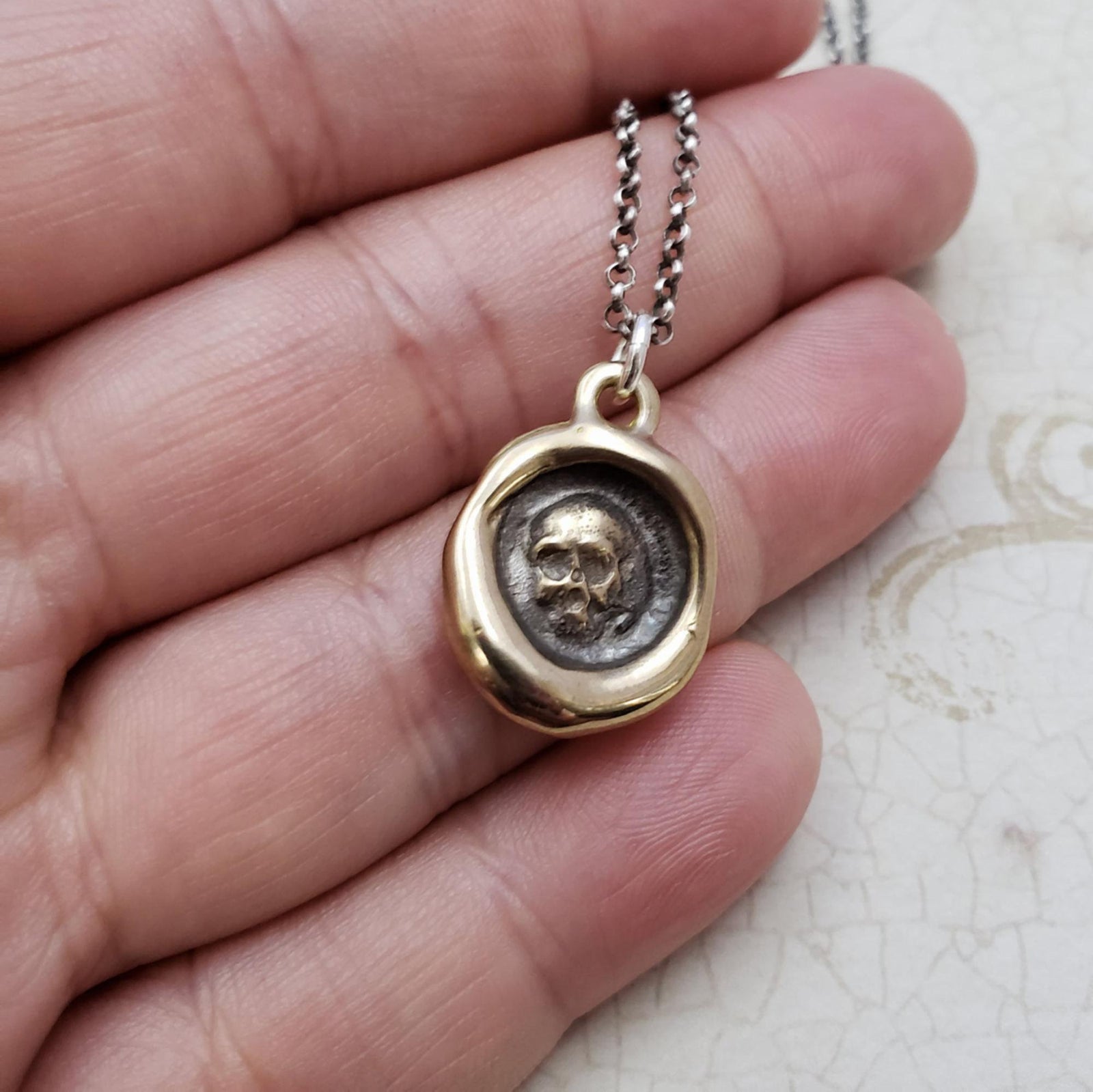 Skull Necklace in Bronze
