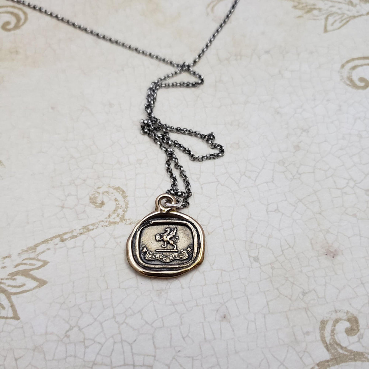 Gryphon - Carpe Diem in bronze