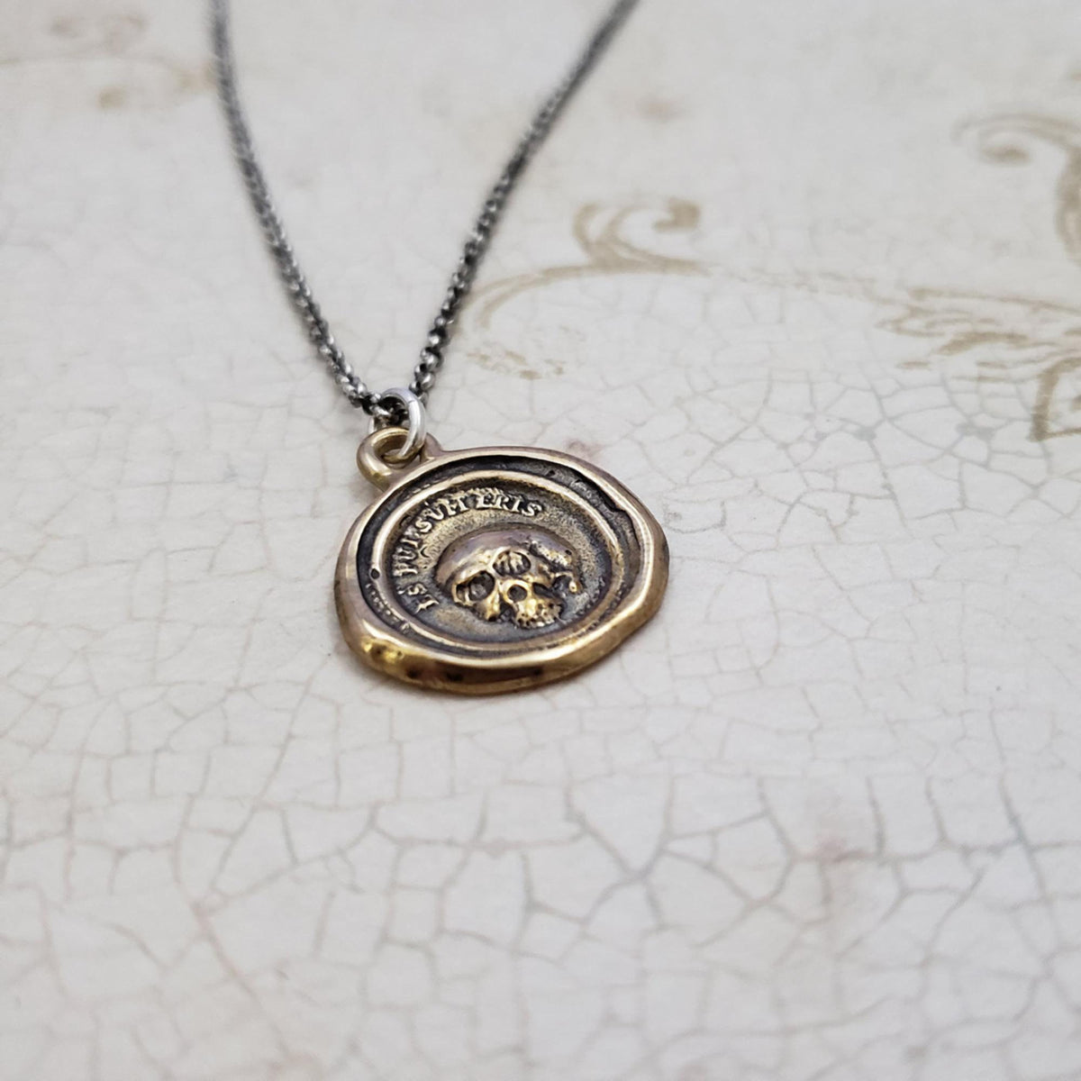 Skull Pendant Memento Mori in Bronze