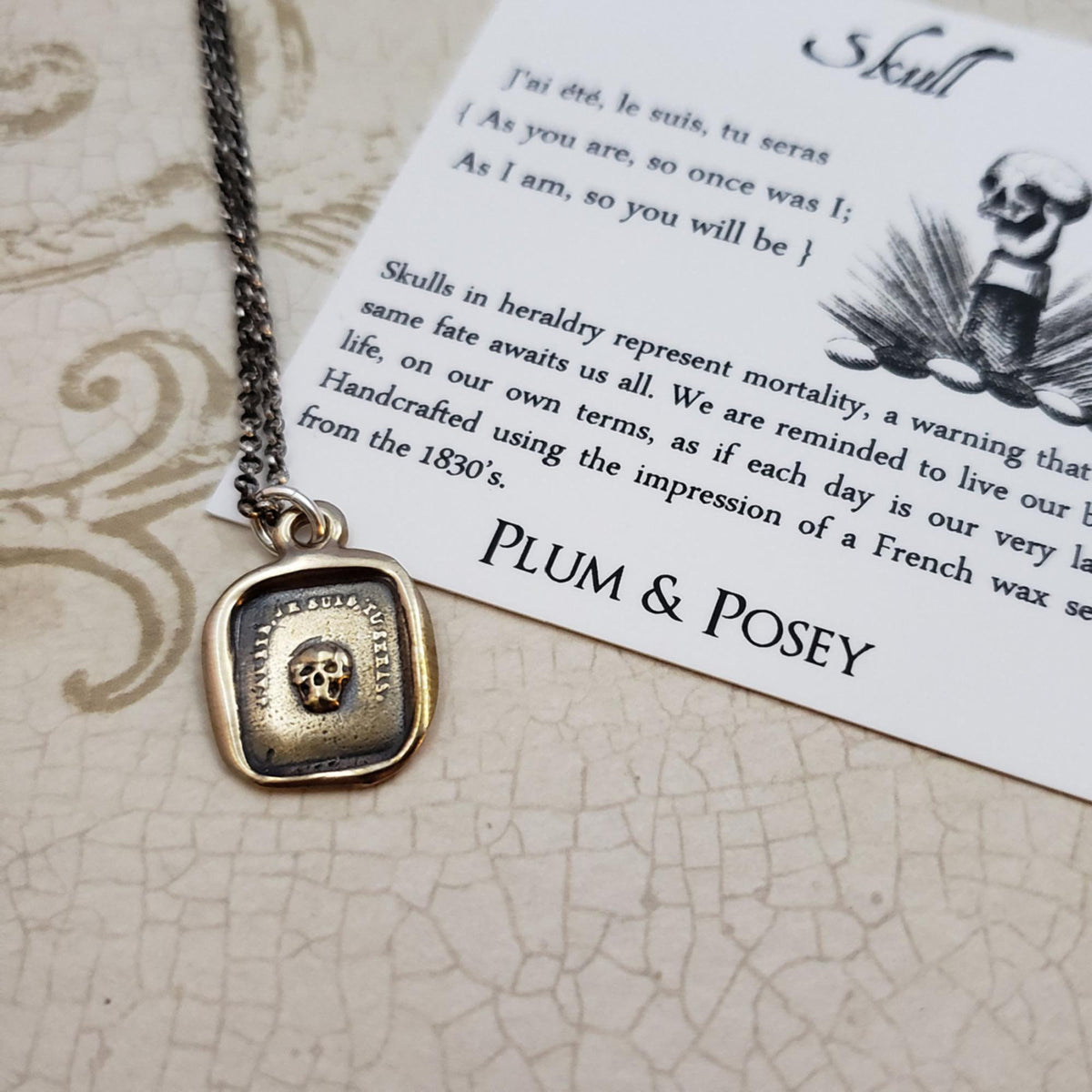 Skull Necklace Memento Mori in Bronze