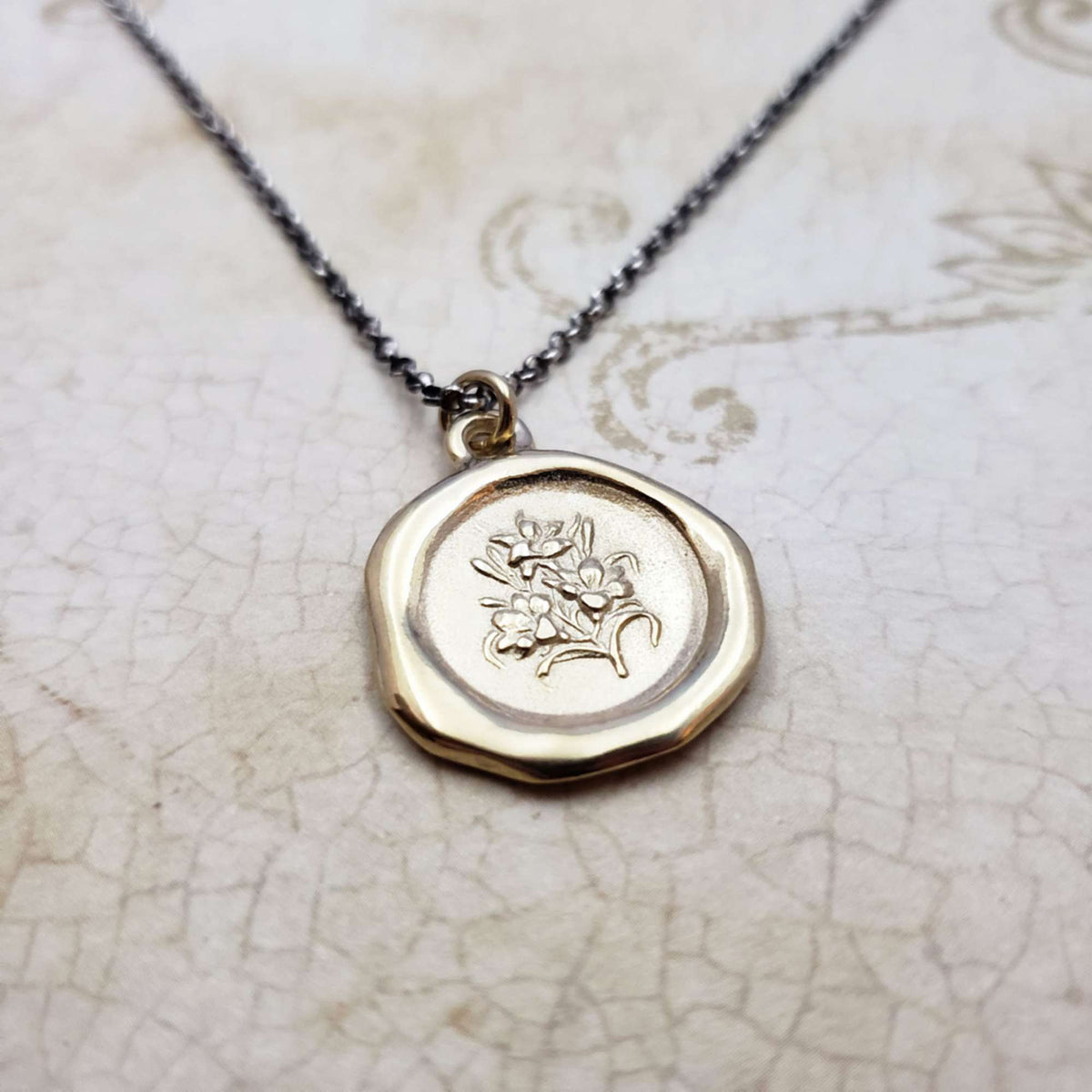 Lily - Purity &amp; Sweetness Necklace in Gold Vermeil