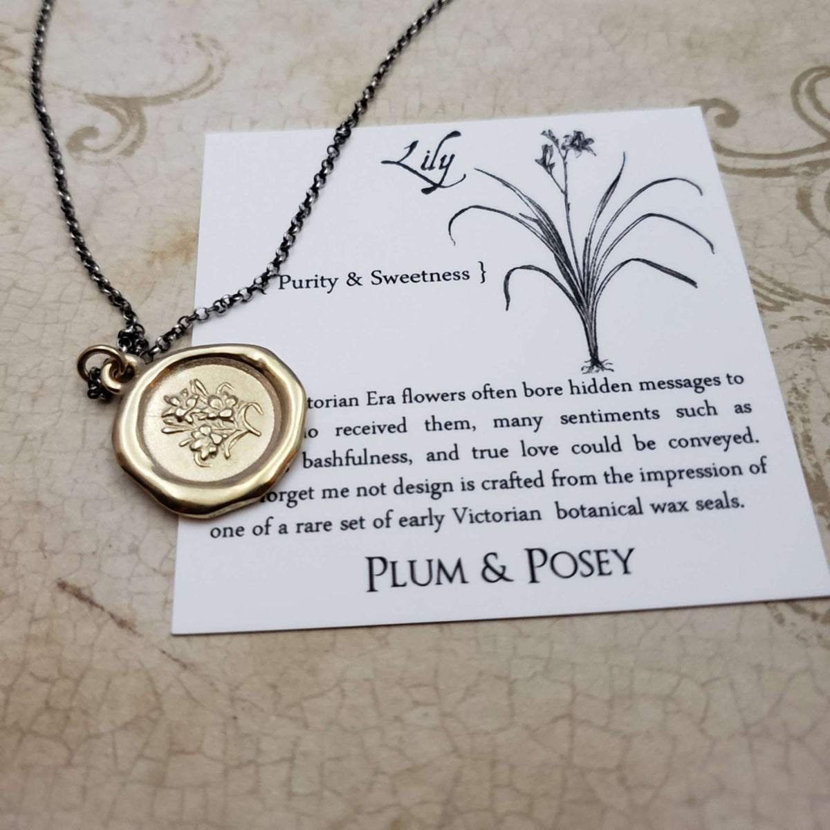 Lily - Purity &amp; Sweetness Necklace in Gold Vermeil