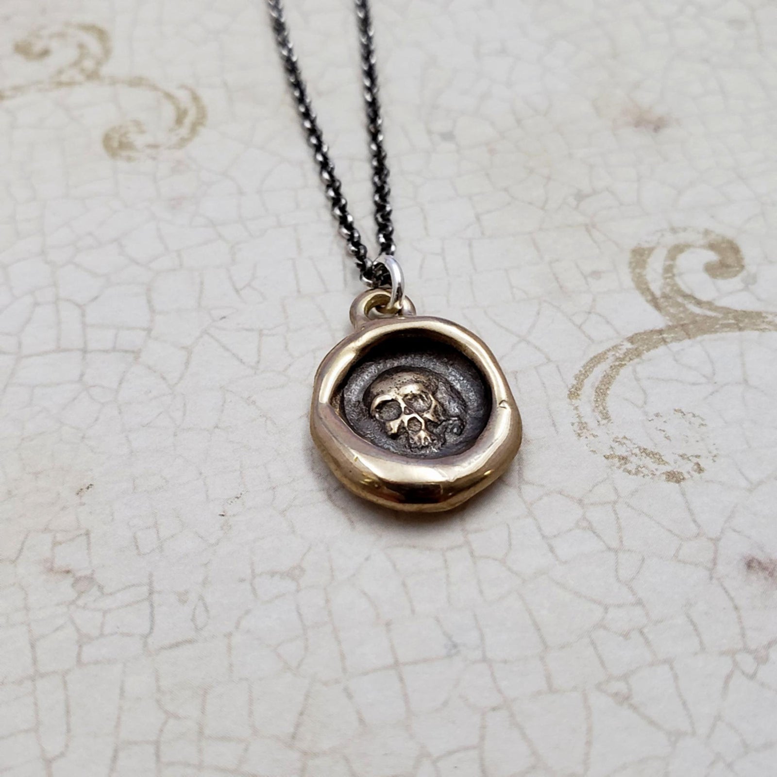 Skull Necklace in Bronze