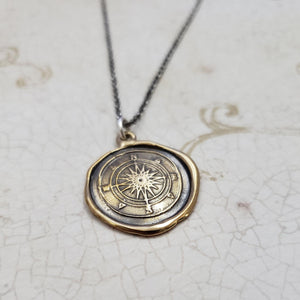 Compass pendant in Bronze