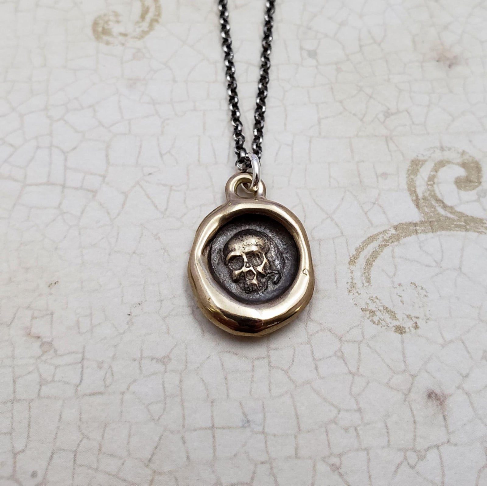 Skull Necklace in Bronze