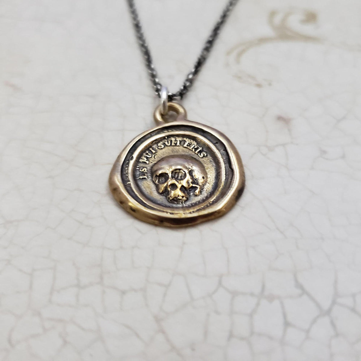 Skull Pendant Memento Mori in Bronze