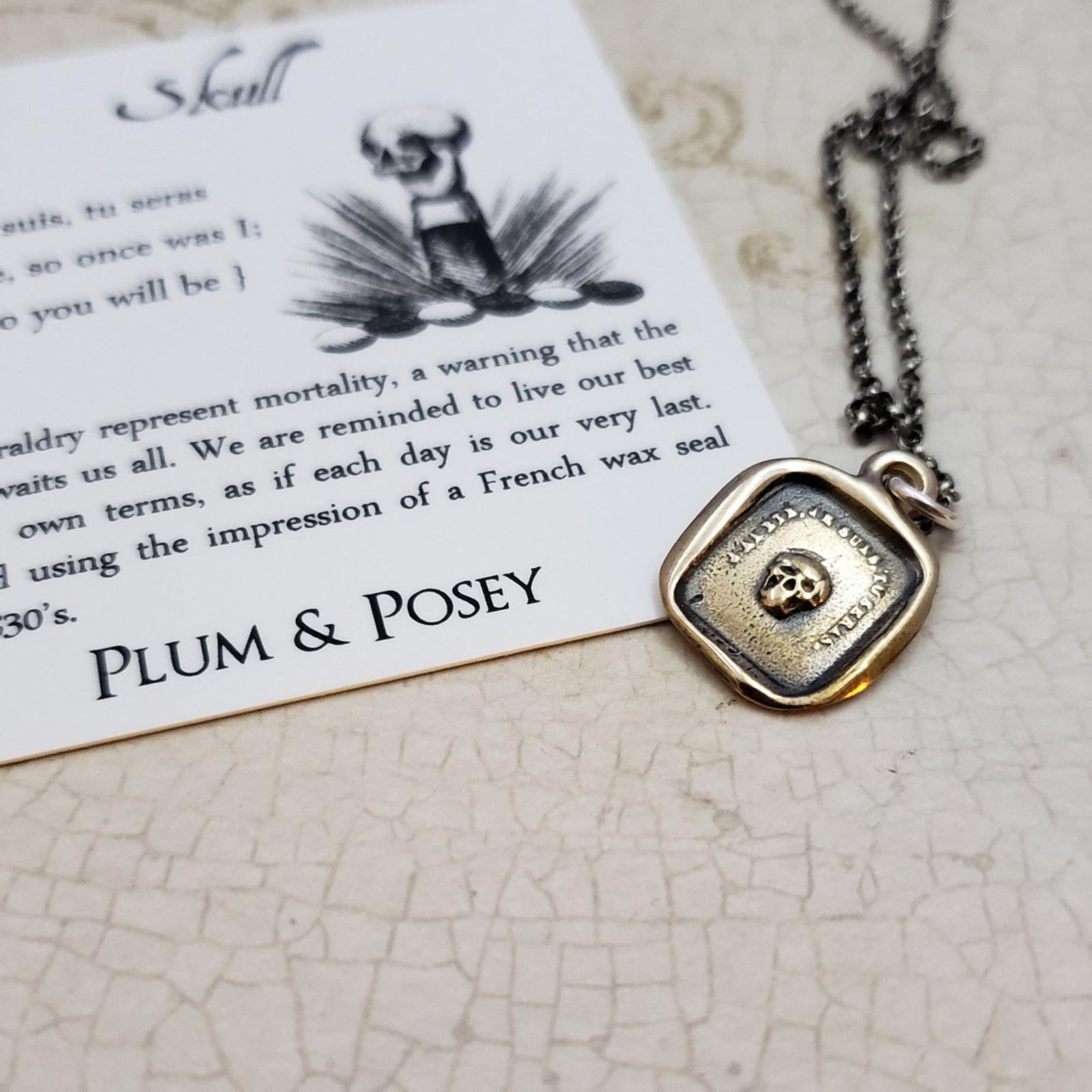 Skull Necklace Memento Mori in Bronze