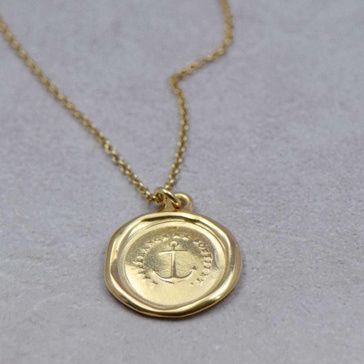 Anchor - Hope Sustains Me - L&#39;Esperance me soutient in Gold Vermeil