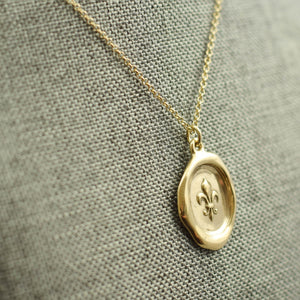 Fleur de lis - Purity Crest in Gold Vermeil