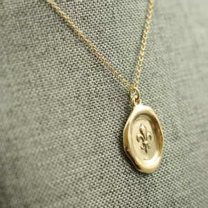Fleur de lis - Purity Crest in Gold Vermeil
